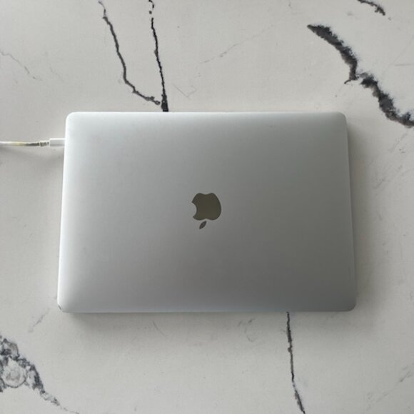 2016 MacBook Pro 13-inch 1TB - Picture 13 of 16